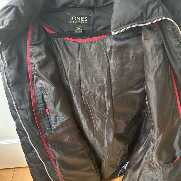Jones New York Black Puffer Jacket with Faux Fur Trim - Picture 5 of 6
